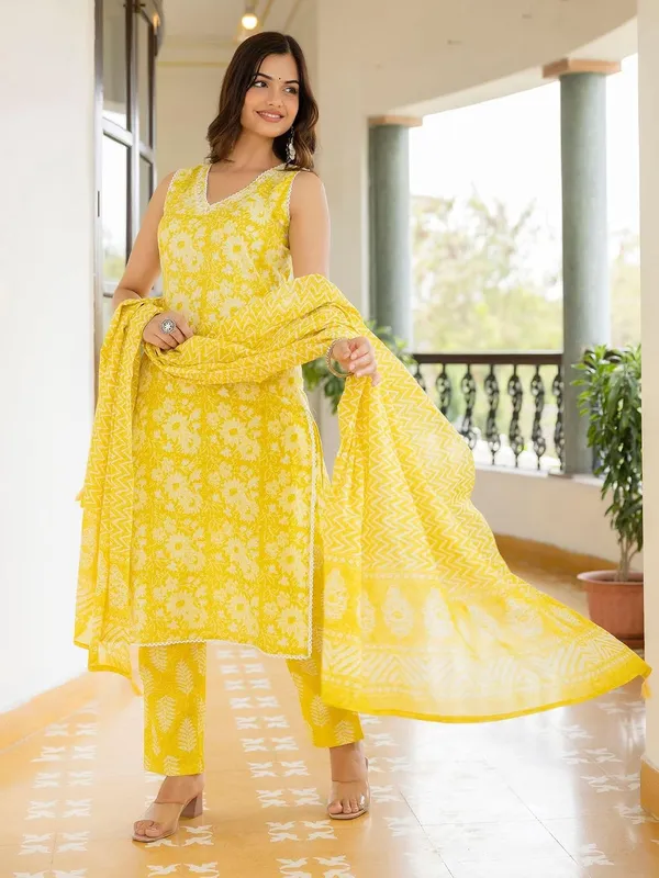 Pure_Cotton_Aari_Work_Kurta_Set_With_Trousers_And_Dupatta