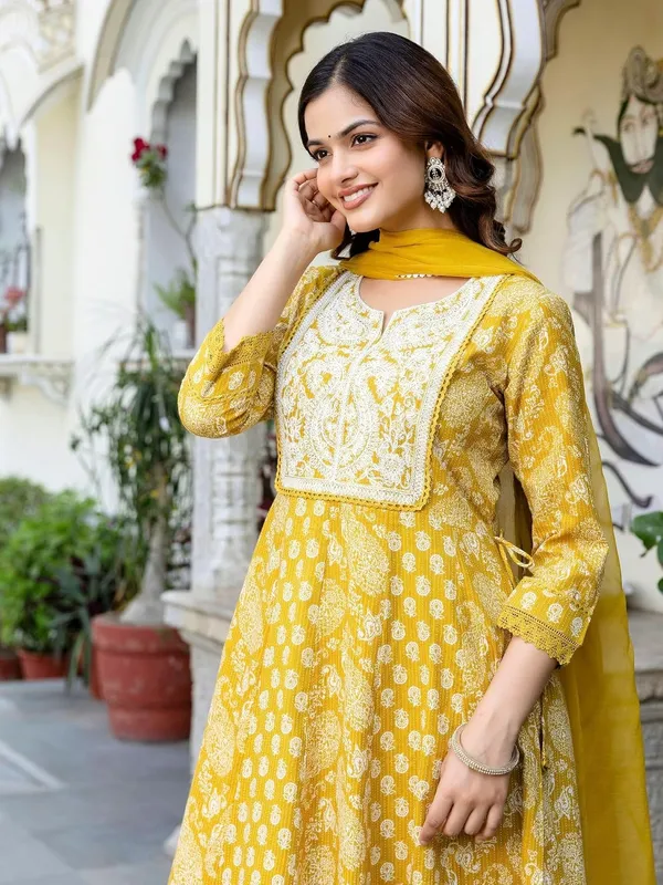 Cotton_Anarkali_Kurta_Set_With_Dupatta