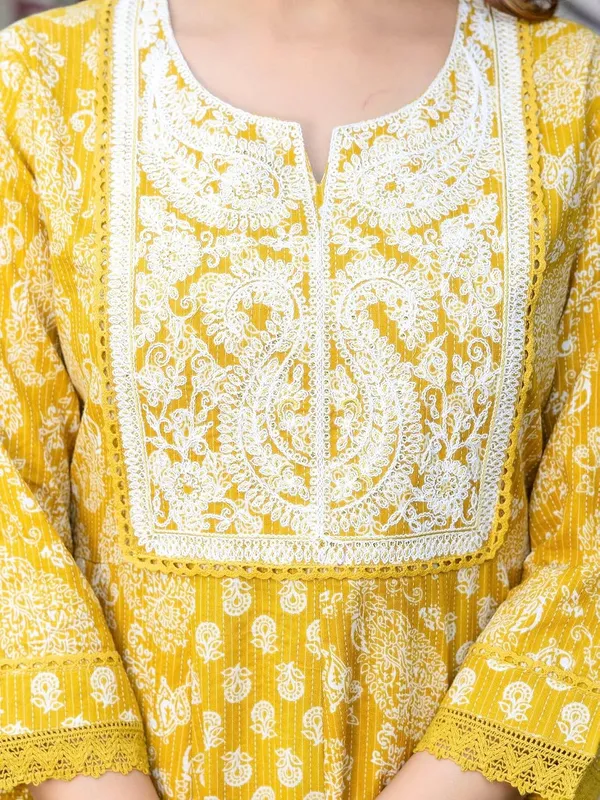 Cotton_Anarkali_Kurta_Set_With_Dupatta