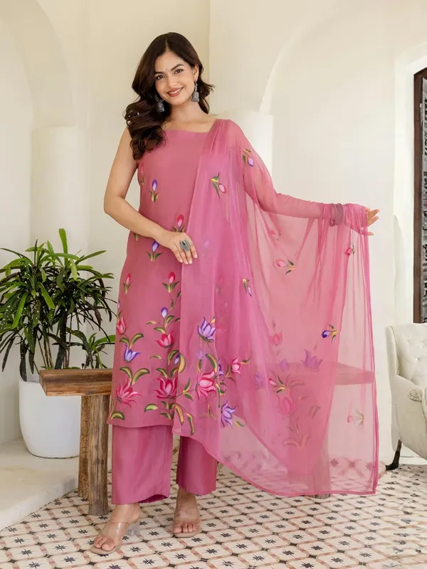 Women_Cotton_Kurta_Set_With_Dupatta