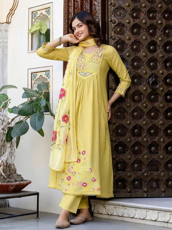 Womens_Cotton_Kurta_With_Trousers_And_Dupatta_Set