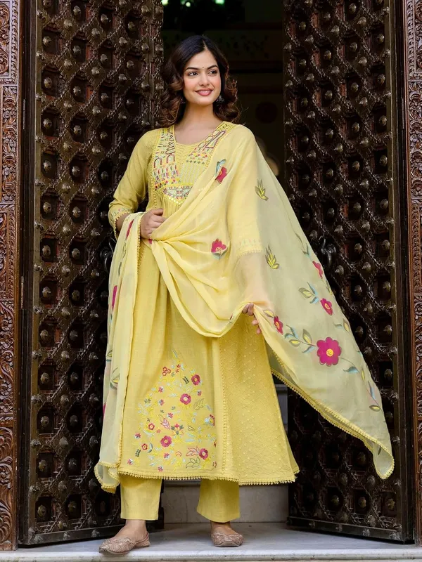 Womens_Cotton_Kurta_With_Trousers_And_Dupatta_Set