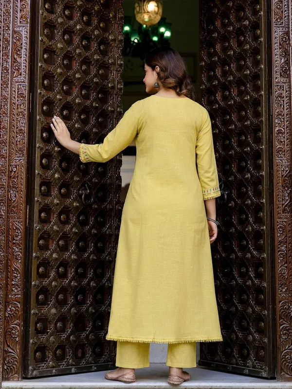Womens_Cotton_Kurta_With_Trousers_And_Dupatta_Set