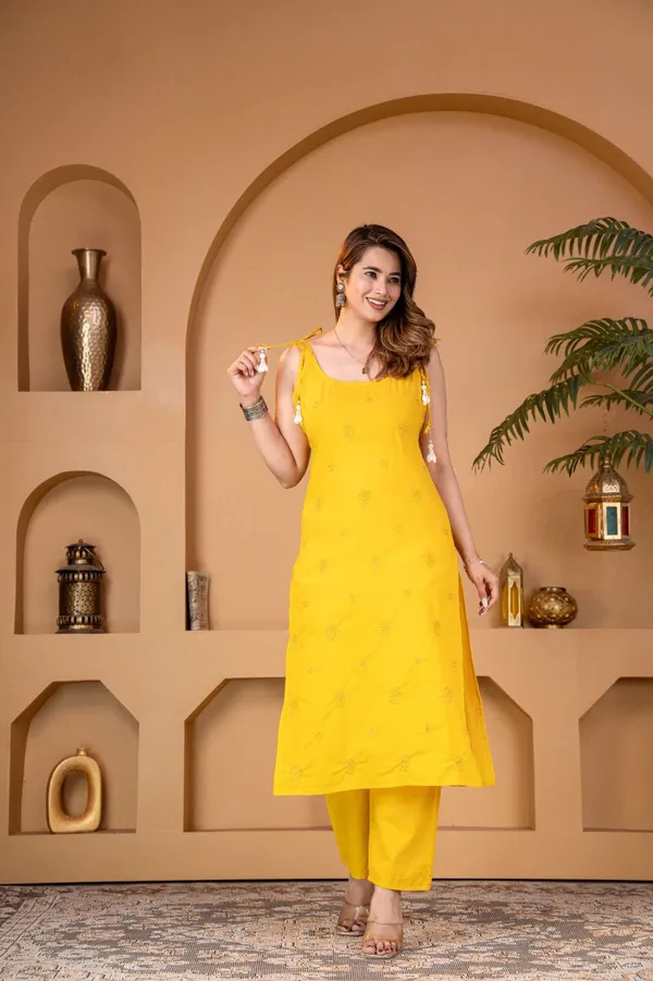 Yellow_Cotton_Relaxed_Kurta_Set_For_Women