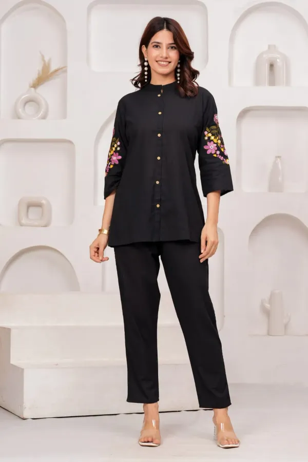 Women's_floral_embroidered_co-Ord_set
