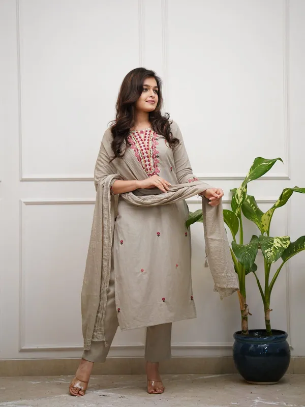 Grey_Pure_Cotton_Kurta_Set_For_Women