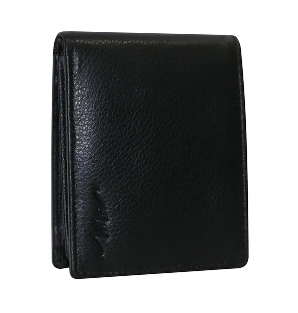 Black_Leather_Bifold_Wallet_For_Men