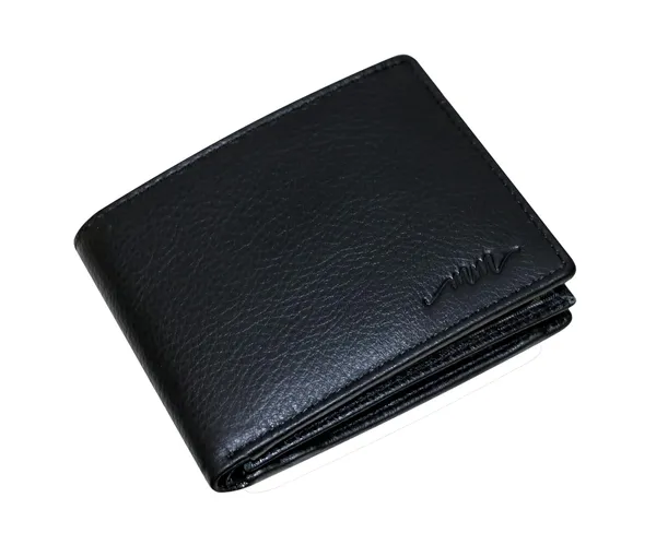 Black_Leather_Bifold_Wallet_For_Men