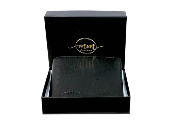 Black_Leather_Bifold_Wallet_For_Men