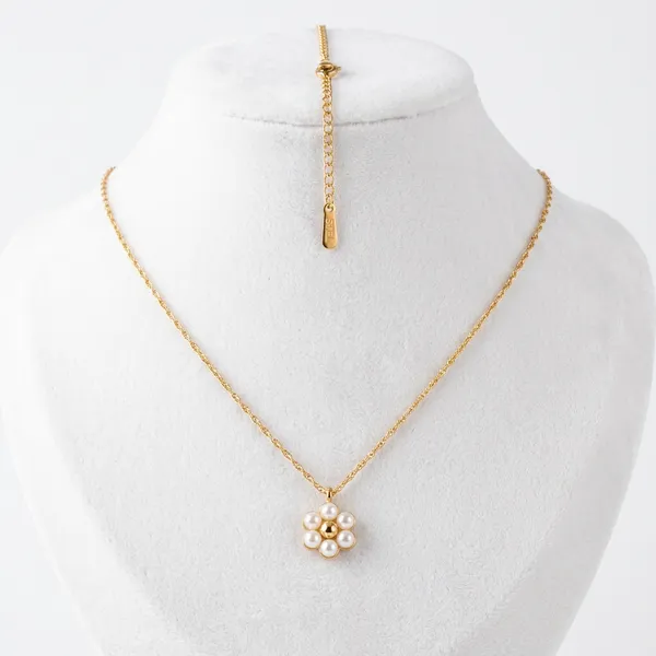 Gold_Cable_Chain_Pearl_Cluster_Flower_Pendant