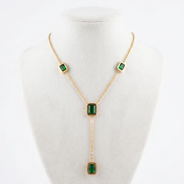 Gold_Lariat_Cable_Chain_Emerald_Rectangle_Stone