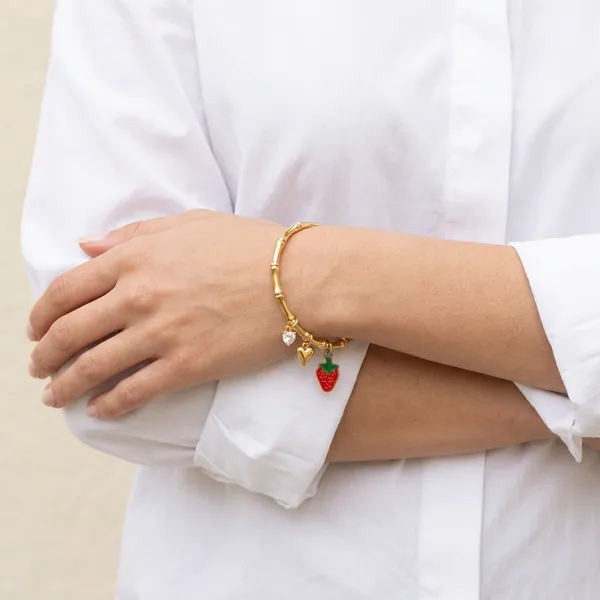 Gold_slim_bangle_-_Slim_bangle_-_Strawberry+heart+crystal_drop_charms