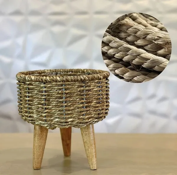 Woven_Seagrass_Round_Planters__with__Legs_Set_of_3