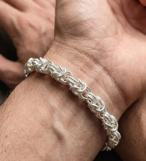 Silver_Plated_Metal_Premium_Bracelet_For_Men