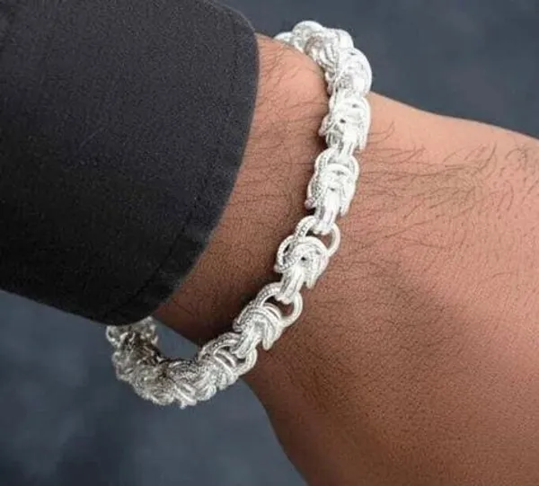 Silver_Plated_Metal_Premium_Bracelet_For_Men