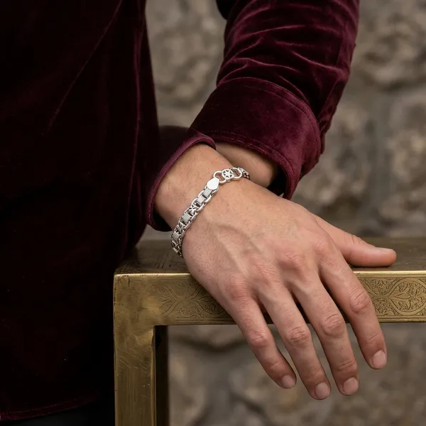 Silver_Plated_Metal_Premium_Bracelet_For_Men
