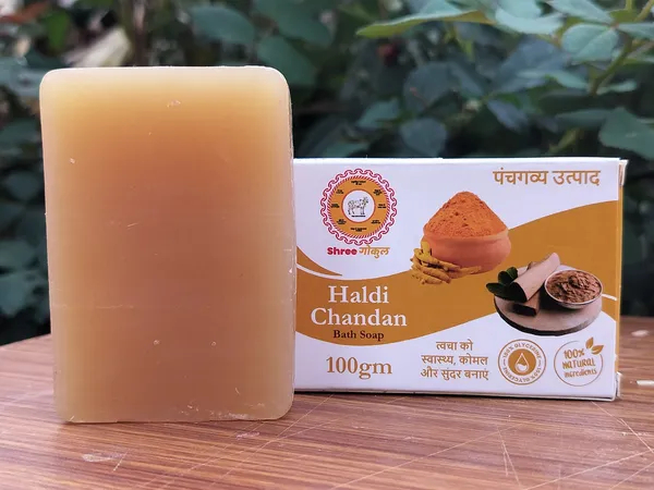 Shree_Gokul_Haldi_Chandan_Turmeric_Sandalwood_Bath_Soap_(_Pack_Of_6_)