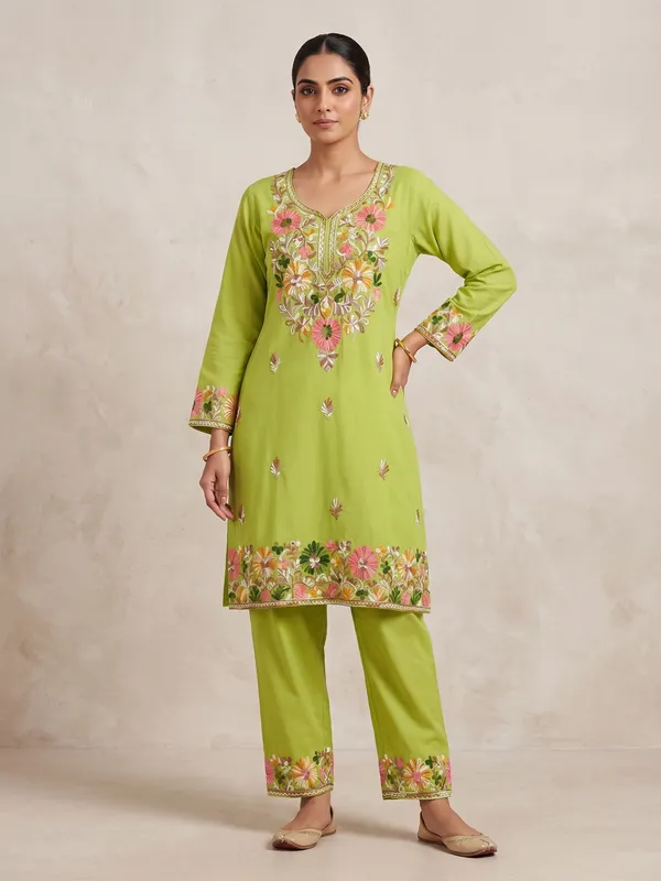 Green_Viscose_Cotton_Straight_Floral_Embroidered_Kurti_Pant_Set_For_Women