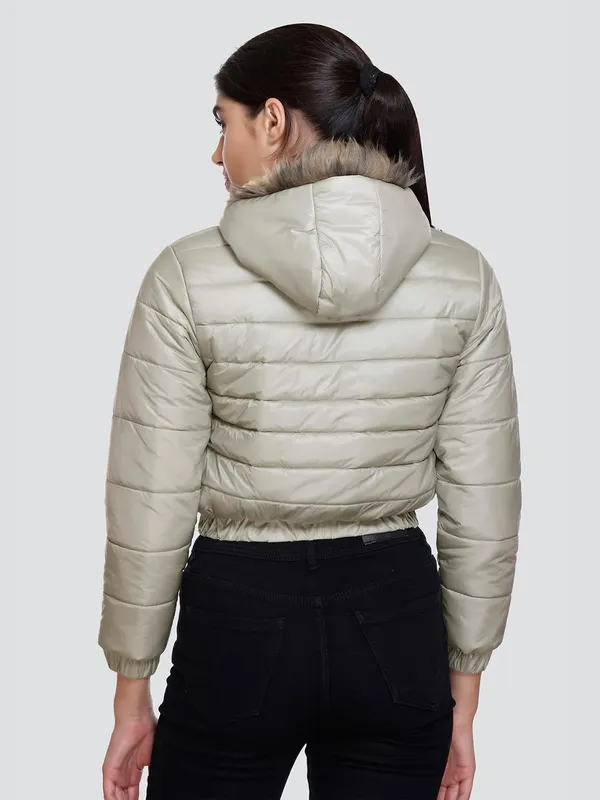 Pista_Premium_Polyester_Crop_Jacket_For_Women