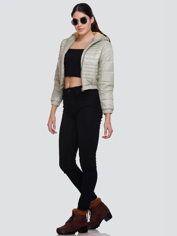 Pista_Premium_Polyester_Crop_Jacket_For_Women