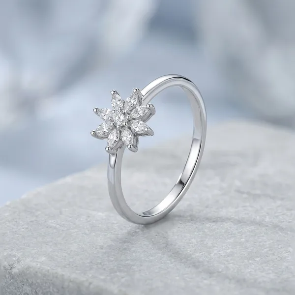 925_Silver_Star_Shaped_Diamond_Ring_For_Women