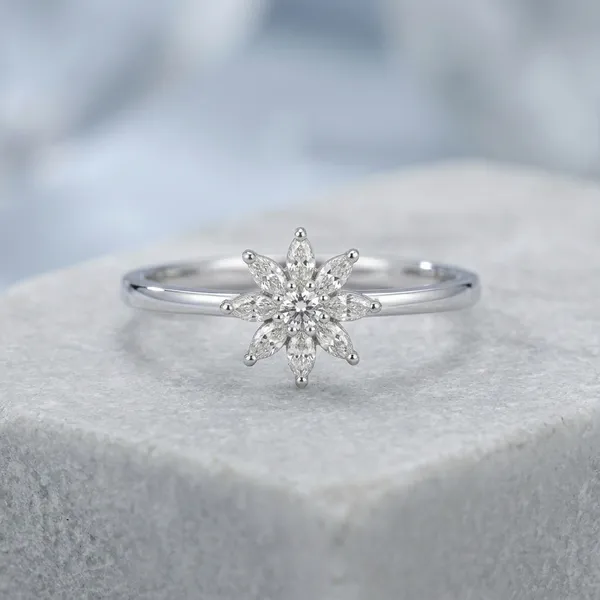 925_Silver_Star_Shaped_Diamond_Ring_For_Women