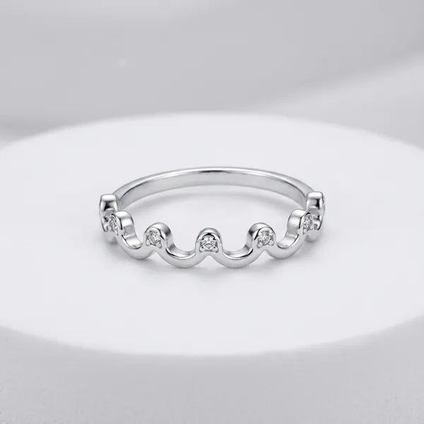 925_Silver_Wavy_Band_Ring_With_Crystal_Accents_For_Women