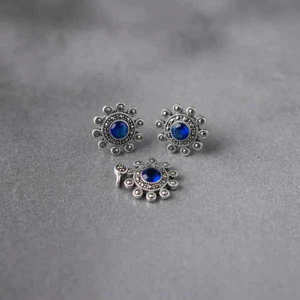 925_Silver_Blue_Stone_Floral_Stud_Earrings_With_Pendant_Set