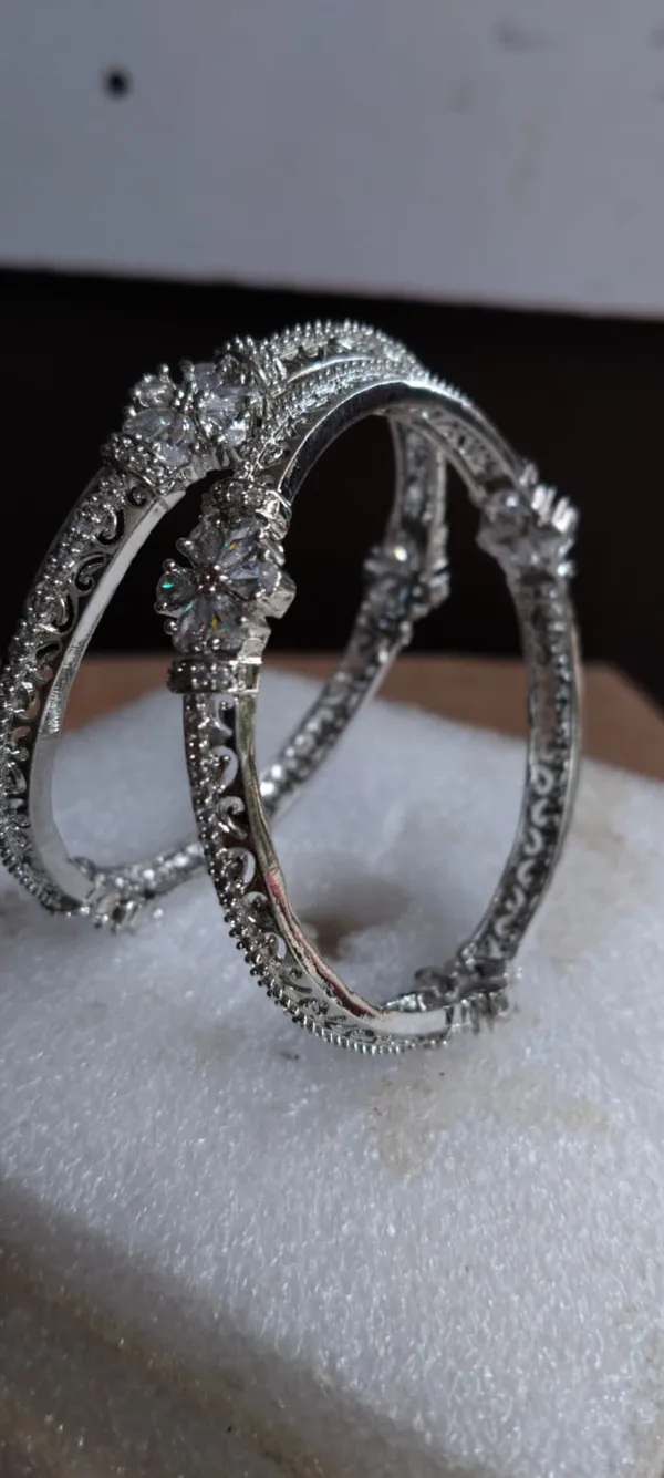 Silver_Metal_Alloy_Artificial_Bangles_For_Women