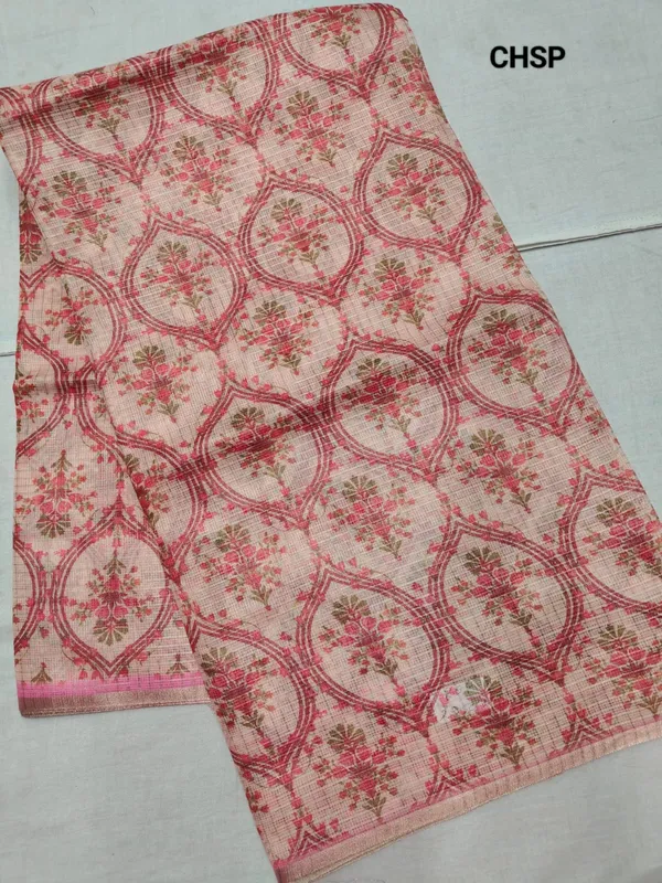 Cream_Zari_Checks_Saree_With_Printed_Blouse_For_Women
