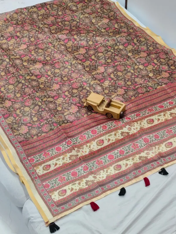 Light_Red_Kota_Doria_Soft_Silk_Saree_Zari_Printed_Pallu_With_Printed_Blouse_For_Women