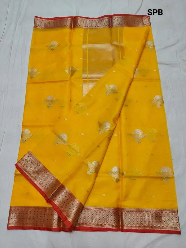 Yellow_Kota_Doria_Soft_Silk_Saree_With_Blouse_For_Women