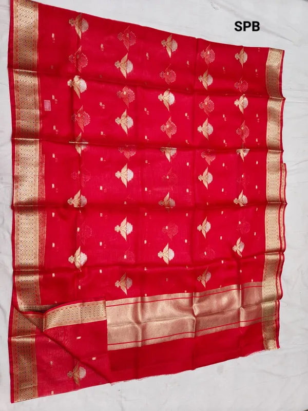 Red_Kota_Doria_Soft_Silk_Saree_With_Blouse_For_Women