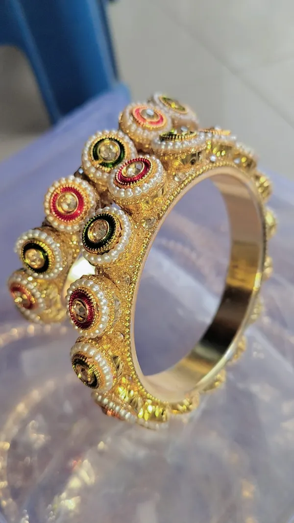 Multicolor_Metal_Alloy_Artificial_Bangles_For_Women