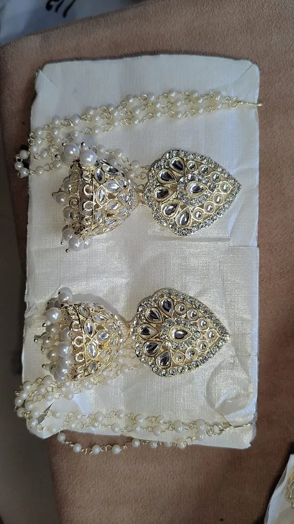 White_Metal_Alloy_Artificial_Jewellery_For_Women