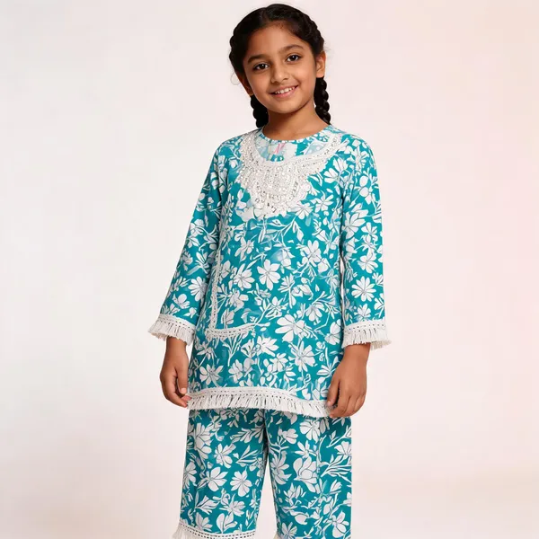 Turquoise_Cotton_Floral_Print_Kurta_Set_For_Girls
