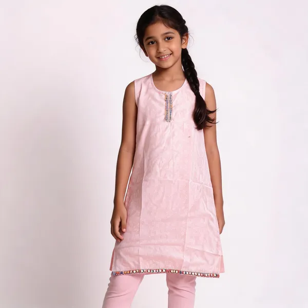 Pink_Cotton_Straight_Sleeveless_Embellished_Kurti_For_Girls