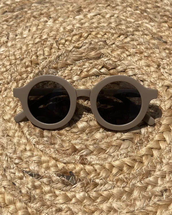 Aura_Shade_Fully_Foldable_Baby_Sunglasses_Irsh_Brown
