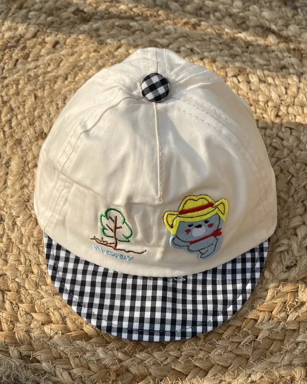 Cubby_Bear_Summer_Checks_Newborn_Cap_Black_Vanilla_Cream