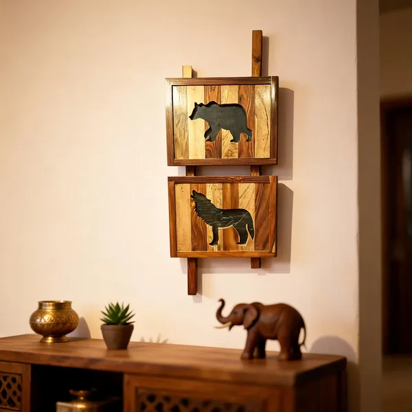 Natural_Wooden_Bear_And_Woolf_Painting_For_Nature-Themed_Home_&_Office_Decor