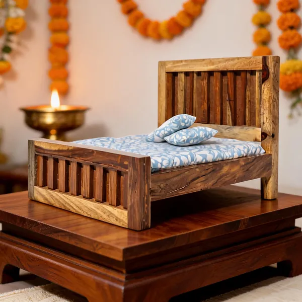 Natural_Wooden_Laddu_Gopal_Bed_For_Pooja_Room_&_Festival_Decoration