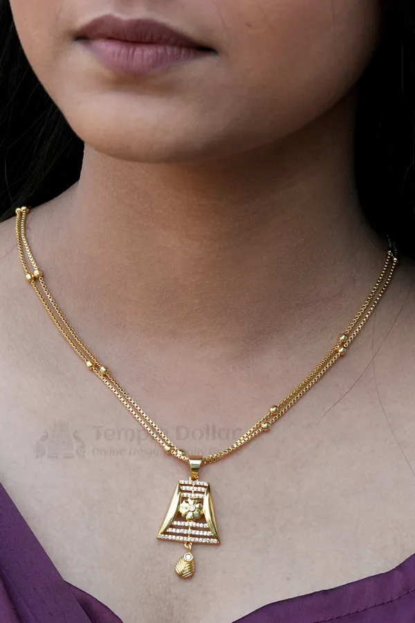 Designer_Imitation_Jewelry_Pendant_Chain_Temple_Zircon_Golden_Necklace