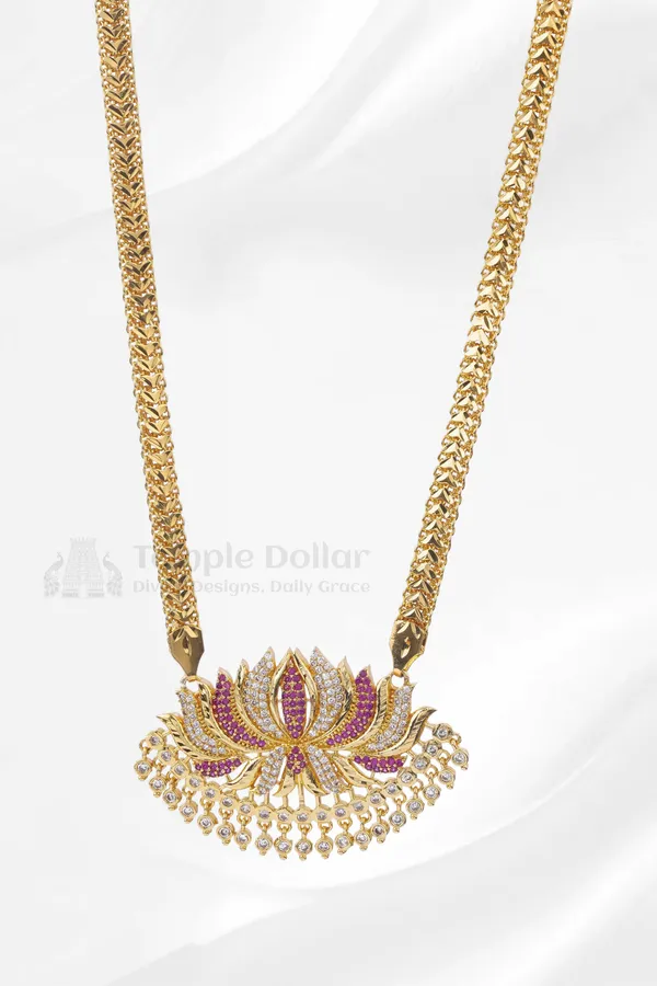 Blooming_Lotus_Pendant_With_Designer_V_Link_Chain