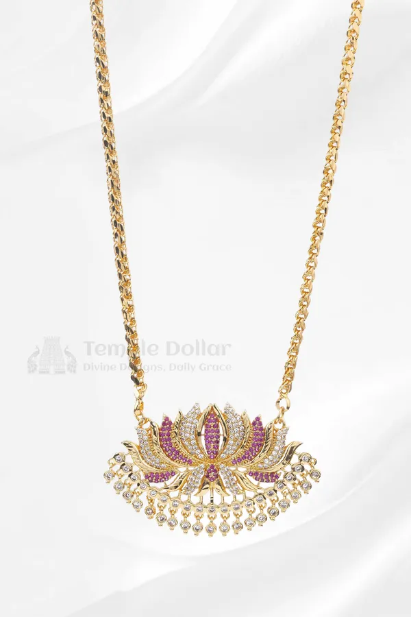 Blooming_Lotus_Pendant_With_Twisted_Rope_Chain