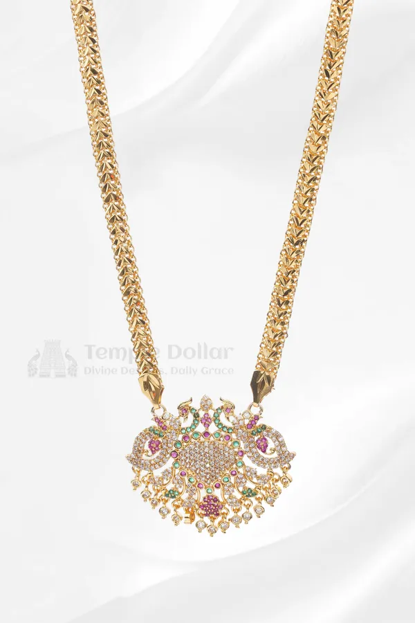 Grand_Traditional_Motif_Pendant_With_Square_Mesh_Chain