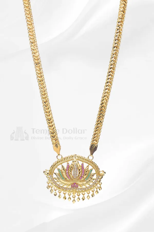 Oval_Lotus_Pendant_With_Twisted_Rope_Chain