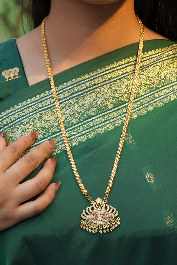 Twin_Peacock_Pendant_Necklace_With_Designer_Lotus_Chain