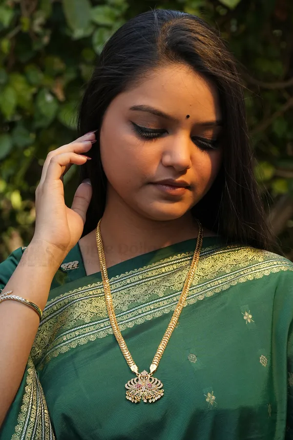Twin_Peacock_Pendant_With_Designer_V_Link_Chain