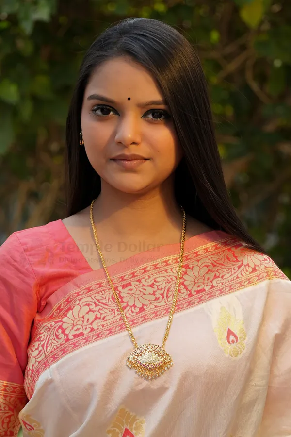 Lotus_Flower_Pendant_With_V_Link_Chain