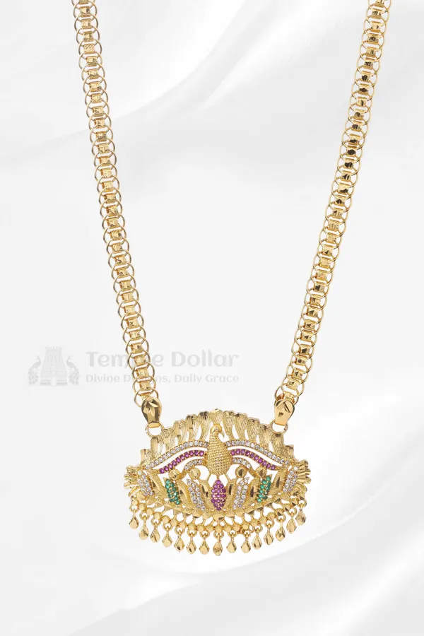 Peacock_On_Lotus_Textured_Pendant_With_Fancy_Box_Chain